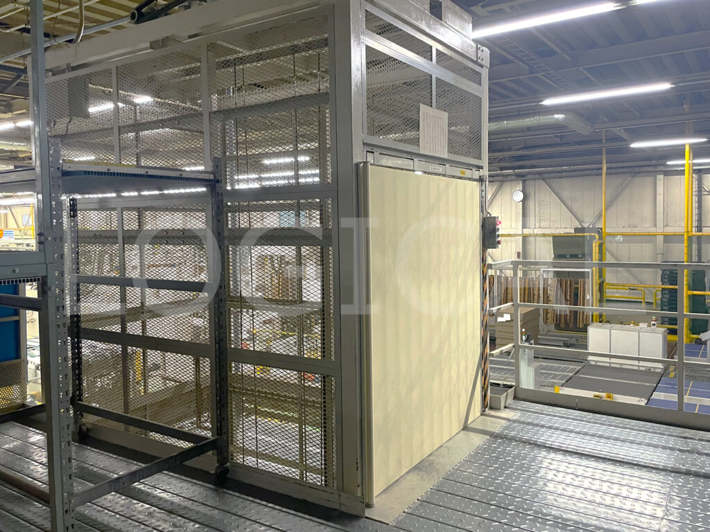 違法リフト 適法化 改造工事 垂直搬送機