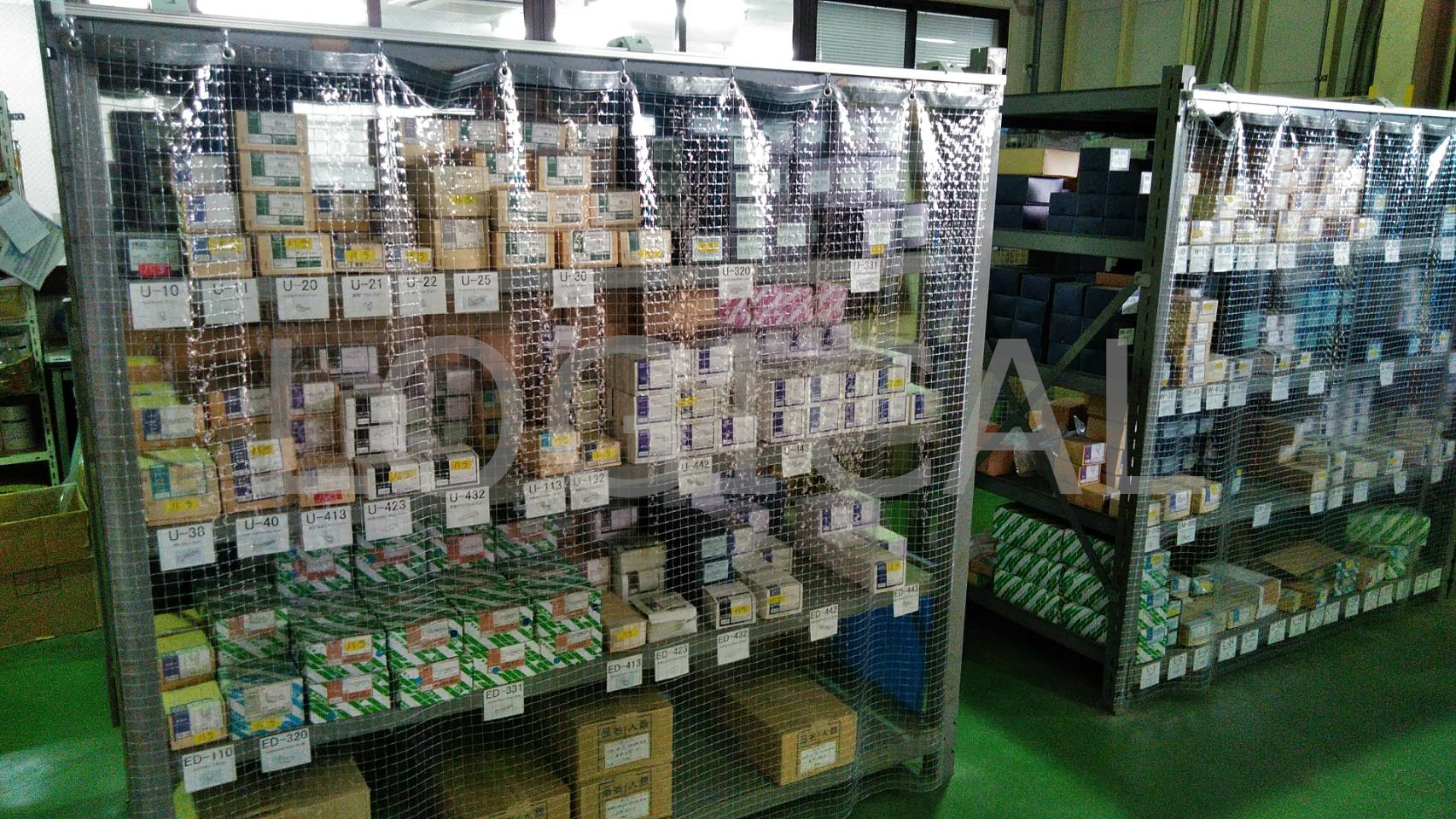 ラック用防塵カーテン マグネット式透明カーテン